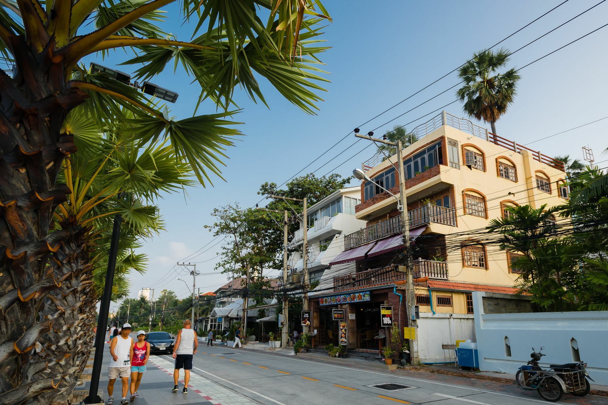 Dusit Grand Park Praia de Jomtien Exterior foto