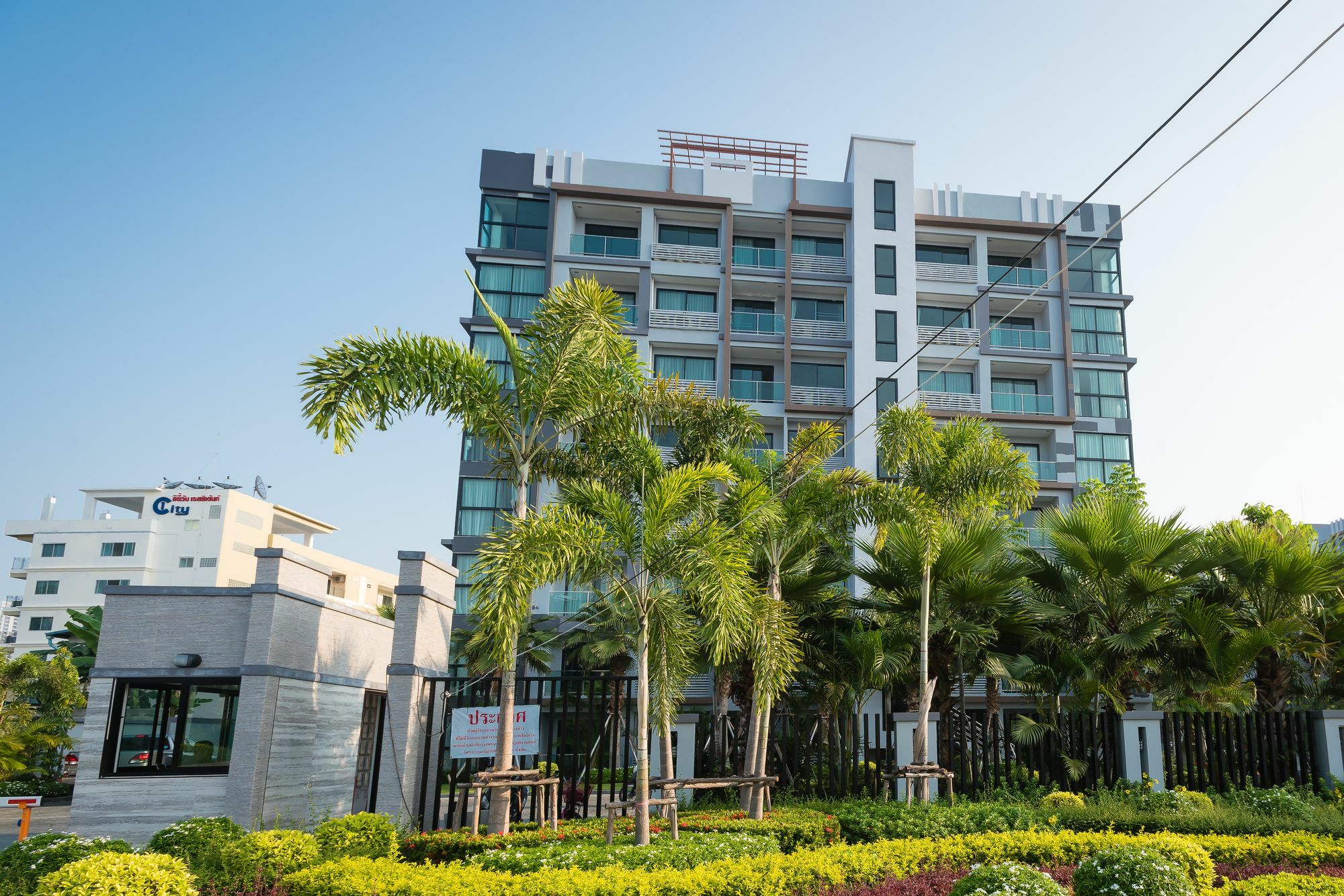 Dusit Grand Park Praia de Jomtien Exterior foto